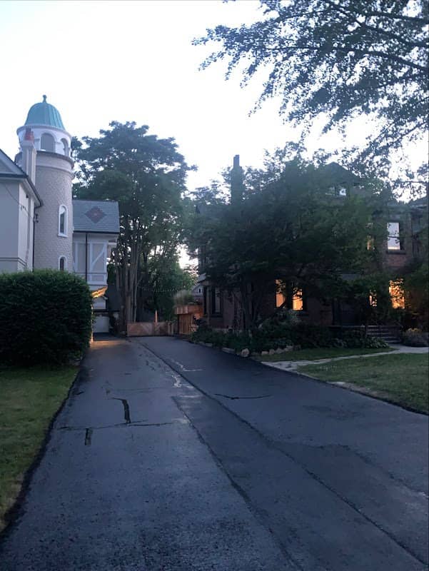 Photograph published by Asphalt Aesthetics Club on its own Google listing
