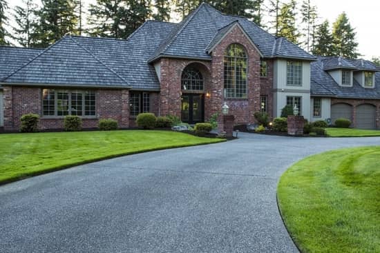 Photograph published by Brampton Paving Services on its own Google listing