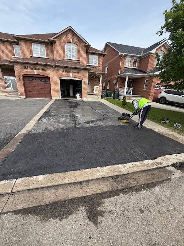 Photograph 2 of 4 published by Maple Driveway Renovation Inc on its own Google listing