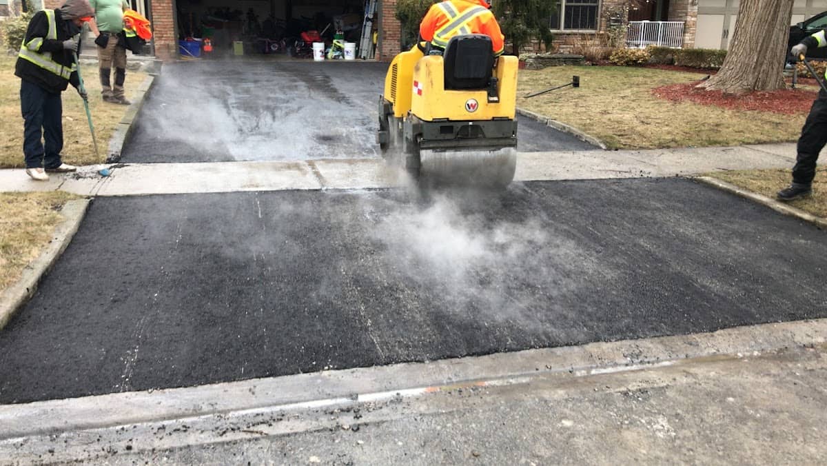 Photograph published by Platinum Paving Contractors on its own Google listing