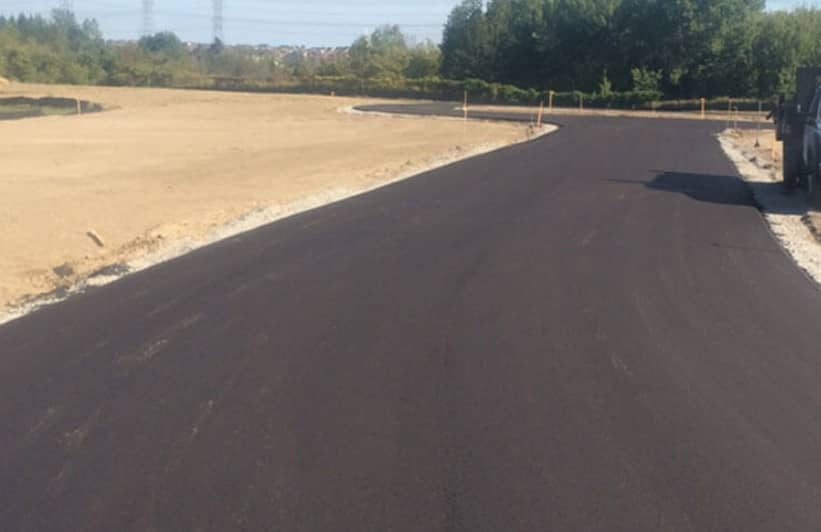 Photograph published by Royalcrest Paving & Contracting on its own Google listing