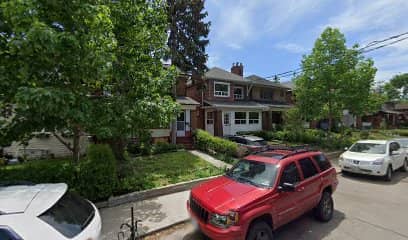 Photograph published by Toronto Paving King on its own Google listing